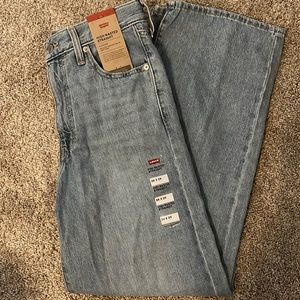 Levi’s high waisted straight jeans